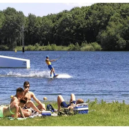 In Veluwe Near Nature Trails, Cleaning Included Hébergement de vacances Voorthuizen